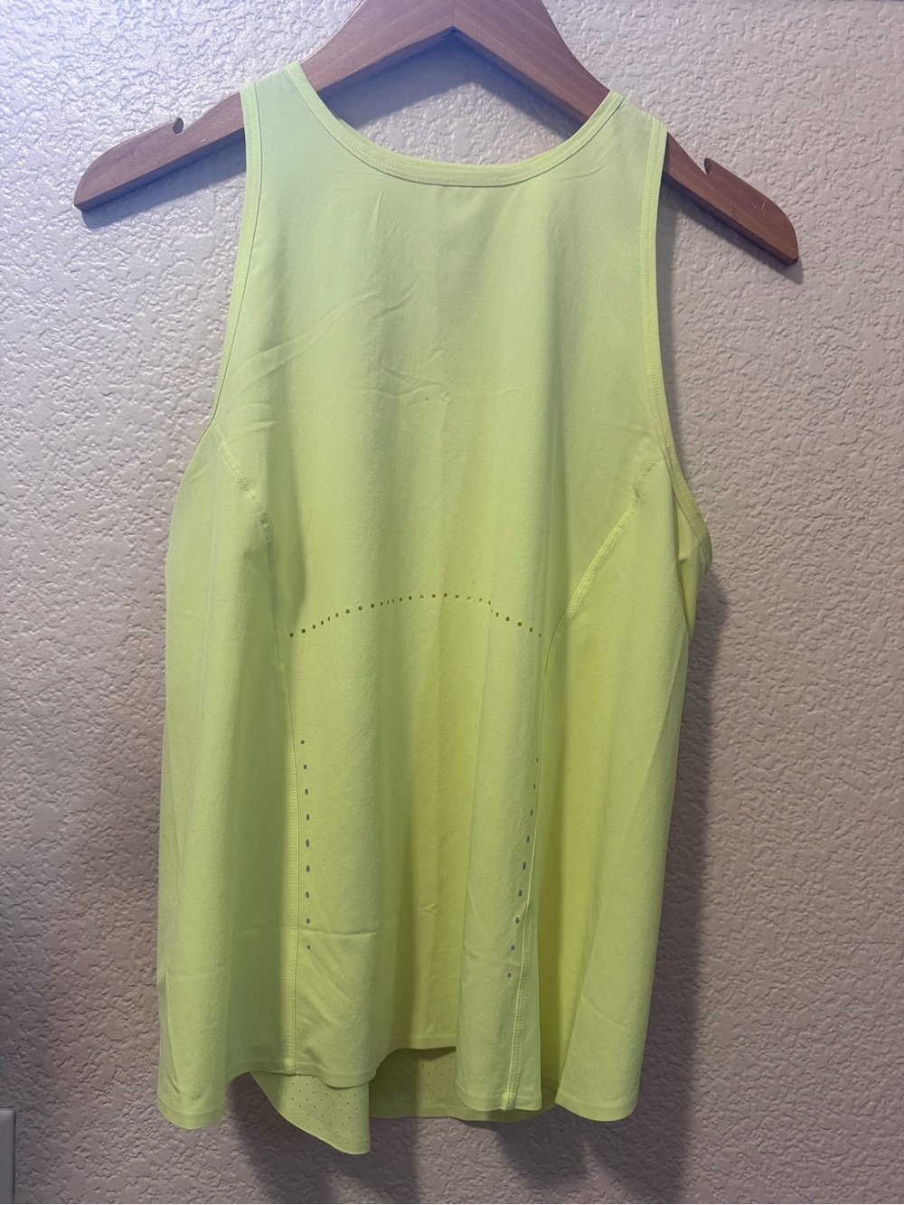 lululemon athletica High-Neck Performance Tank - Neon Lime